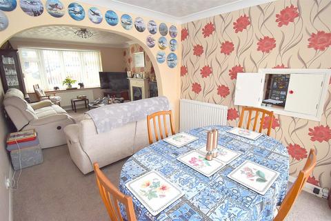 3 bedroom terraced house for sale, Barnard Road, Chelmsford