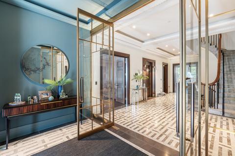 6 bedroom house for sale, Whistler Square, London SW1W