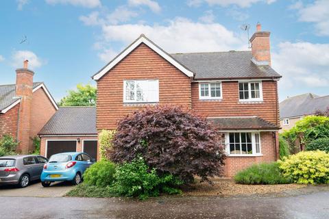 3 bedroom detached house for sale, Chesworth Lane, Horsham, RH12