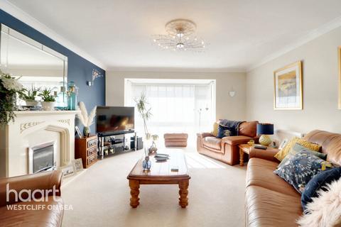 4 bedroom detached house for sale, Raphael Drive, Southend-on-Sea