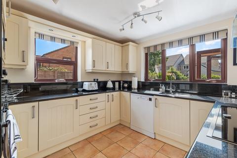 4 bedroom detached house for sale, Birch Walk, Porthcawl