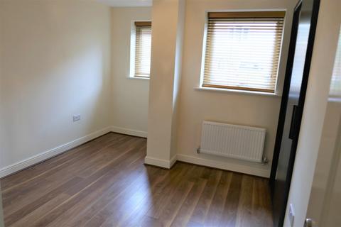 2 bedroom apartment to rent, Sovereign Place, Hatfield, AL9