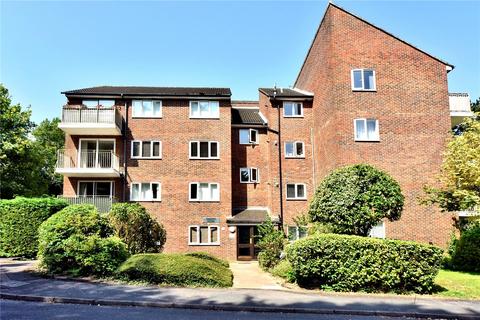 Flat 8, Asquith House Dunnymans Road, Banstead, SM7 2AN