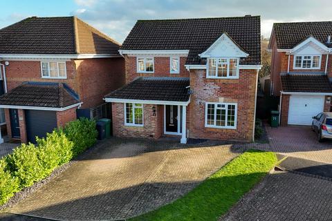 4 bedroom detached house for sale, The Crofts, Basingstoke RG22