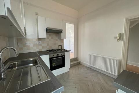 1 bedroom terraced house to rent, Thornton Heath CR7