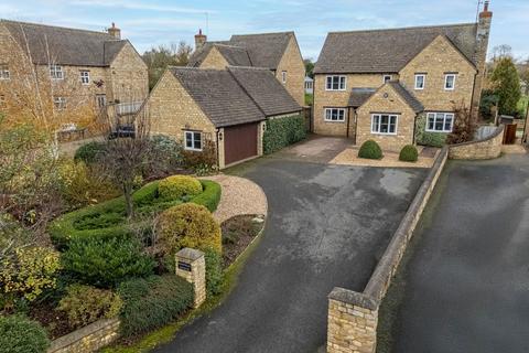 5 bedroom detached house for sale, Main Street, Kettering NN14