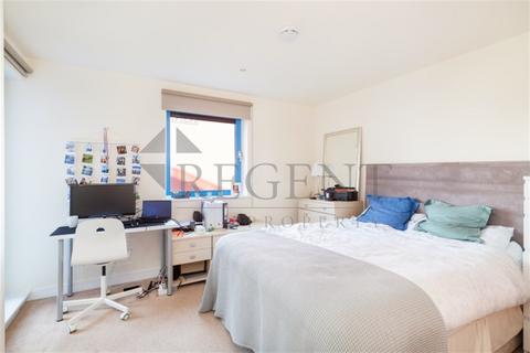 2 bedroom apartment to rent, Westgate Apartments, Royal Victoria Dock, E16 1BN