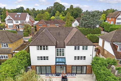 6 bedroom detached house for sale, Hillwood Grove, Hutton Mount, Brentwood