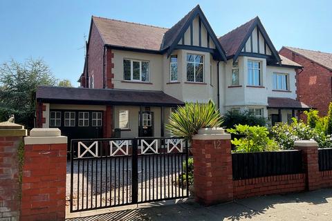 4 bedroom semi-detached house for sale, Haig Avenue, Southport PR8