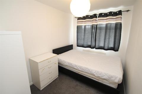 Studio to rent, Gadebridge Road, Hemel Hempstead