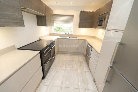 3 bedroom bungalow for sale, Hendon NW4