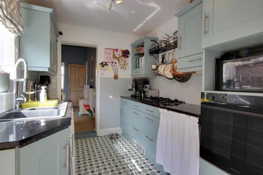 Main Street, Willerby 3 bed terraced house for sale £187,000
