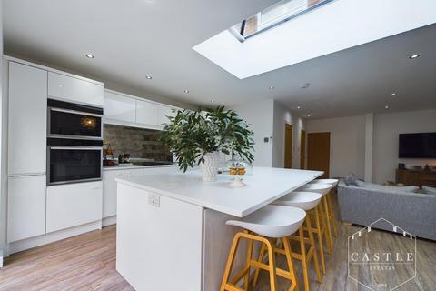 13 Sunnyside, Hinckley, LE10 1TE