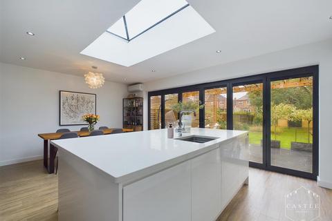 13 Sunnyside, Hinckley, LE10 1TE