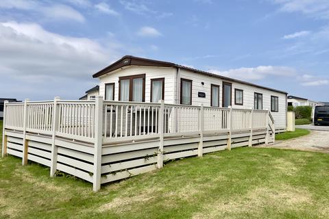 2 bedroom lodge for sale, NEWQUAY TR8