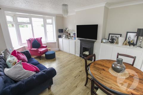 3 bedroom terraced house for sale, Winchcomb Gardens, London, SE9