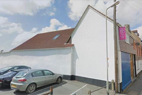 Property to rent, Trinity Street, Barnstaple EX32