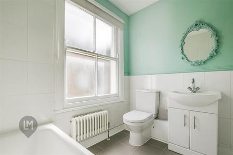 2 bedroom flat for sale, Smeaton Road, London