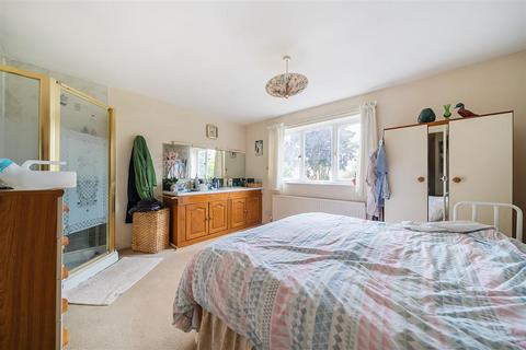 41 Brecon Way, Bedford, MK41 8DD