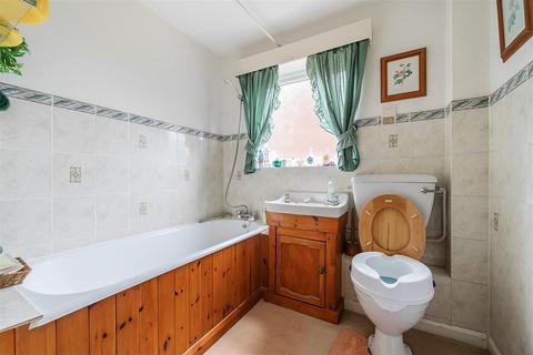 41 Brecon Way, Bedford, MK41 8DD