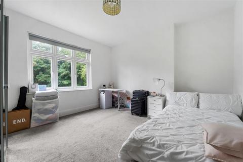26 Addiscombe Avenue, Croydon, CR0 6LH