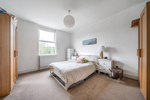 2 bedroom flat for sale, Wormholt Road, Shepherd's Bush, London, W12