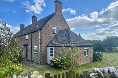 3 bedroom semi-detached house for sale, 1 Triangle Cottages, Donnington