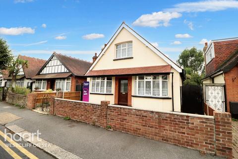 3 bedroom detached bungalow for sale, South Avenue, SOUTHEND-ON-SEA