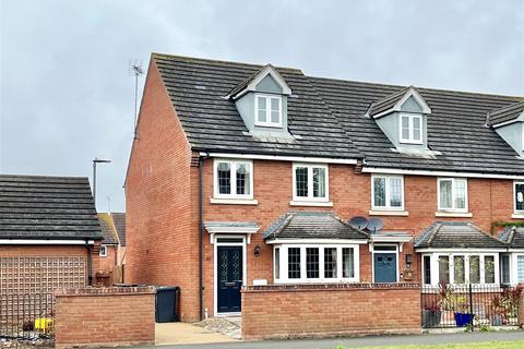 3 bedroom end of terrace house for sale, Woodvale, Gloucester GL2