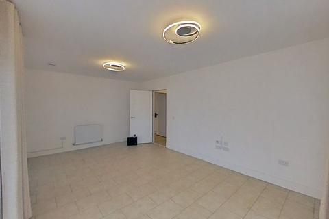 3 bedroom flat to rent, Ocean Drive, Edinburgh, EH6