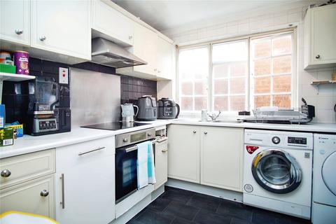 21 Vicarage Close, Erith, DA8 1ET