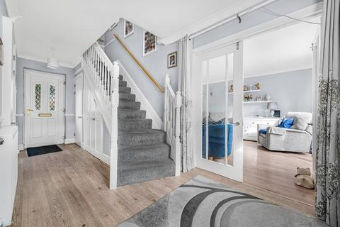 26 Kent Close, Staines-upon-thames, TW18 1PL