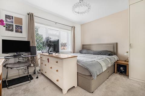 26 Kent Close, Staines-upon-thames, TW18 1PL