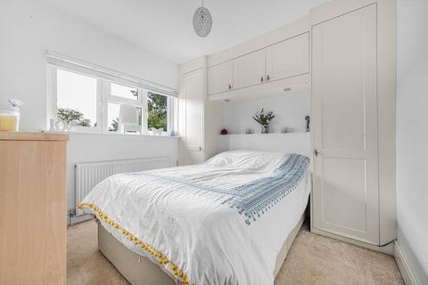 26 Kent Close, Staines-upon-thames, TW18 1PL