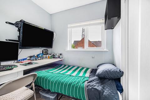 26 Kent Close, Staines-upon-thames, TW18 1PL