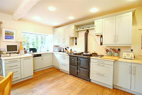Corner Cottage Barn Close, Nailsworth, Stroud, GL6 0JL