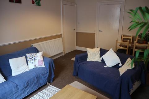 2 bedroom flat to rent, Blackwood Crescent, Newington, Edinburgh, EH9