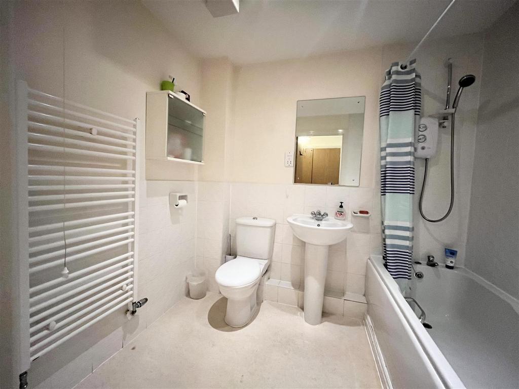 Bathroom.jpg