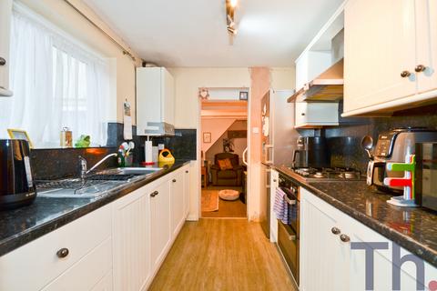 2 bedroom end of terrace house for sale, Newport PO30