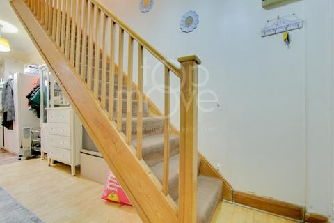 1a Leafy Oak Road, London, SE12 9RS