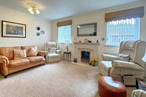 3 bedroom flat for sale, Oldgate Court, Morpeth