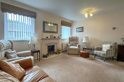 3 bedroom flat for sale, Oldgate Court, Morpeth