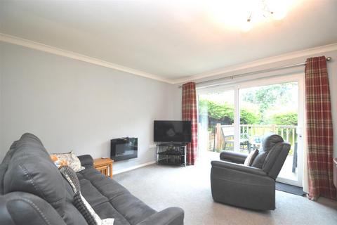 2 bedroom detached bungalow for sale, Hefford Road, East Cowes