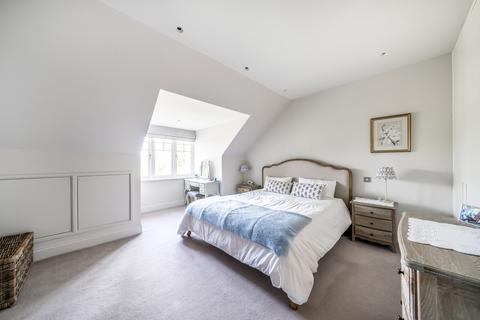 3 Flexlands Place, Chobham, Woking, GU24 8BG