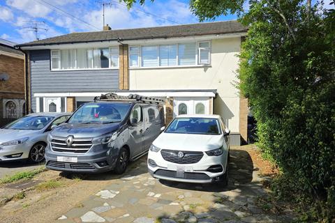 3 bedroom semi-detached house for sale, London Road, Benfleet, Essex