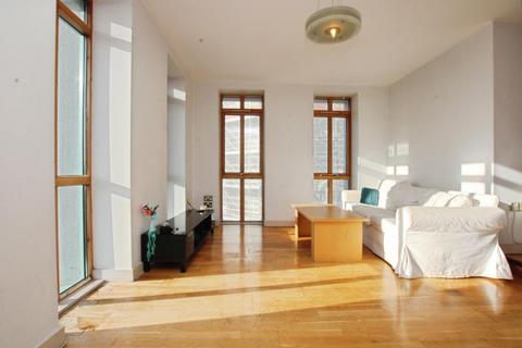 2 bedroom apartment to rent, St. James Barton, Bristol BS1