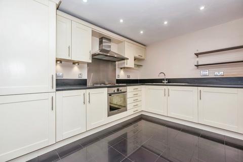 10 Carmichael Avenue, Greenhithe, DA9 9TD