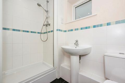 10 Carmichael Avenue, Greenhithe, DA9 9TD