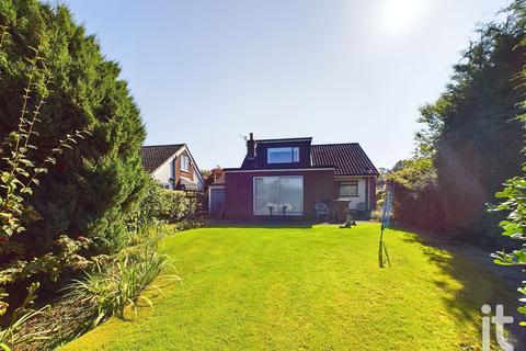 4 bedroom detached bungalow for sale, Rostherne Avenue, High Lane, Stockport, SK6