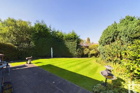 4 bedroom detached bungalow for sale, Rostherne Avenue, High Lane, Stockport, SK6